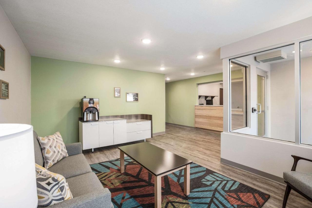 Woodspring Suites Detroit 매디슨하이츠 외부 사진